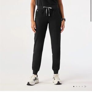 Figs Zamora Jogger Scrub Pants — black with gray ties